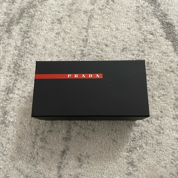 Authentic Prada Gift Wrapping Set - Picture 3 of 5